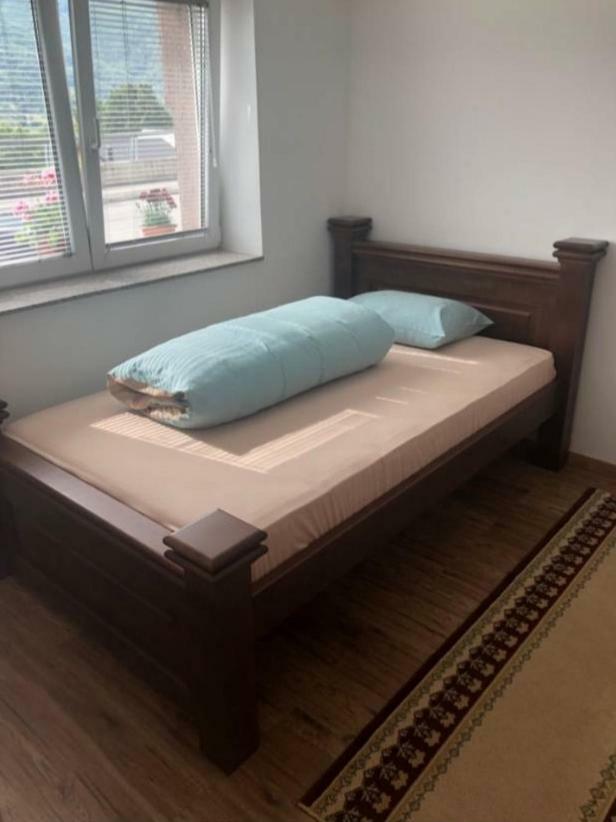 Ema Guest House Плав Екстериор снимка