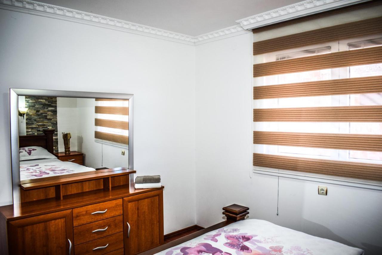 Ema Guest House Плав Екстериор снимка