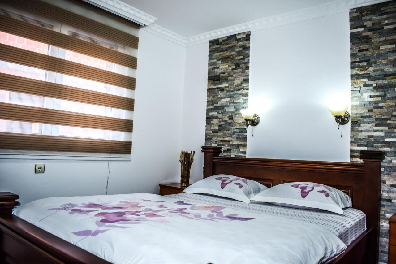 Ema Guest House Плав Екстериор снимка